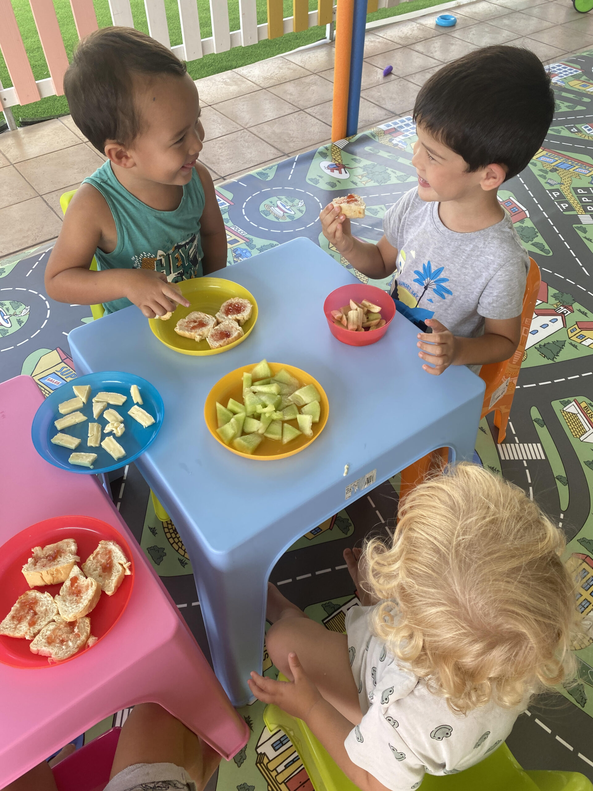 Garderie à Taaone, Tahiti, pour la garde d’enfants dans un environnement sécurisé et accueillant.